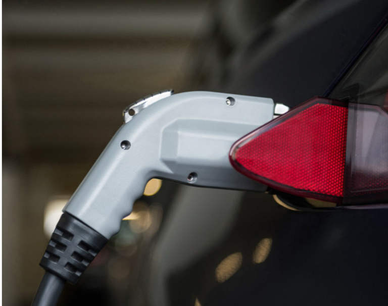 qual e o custo medio de instalacao de um ponto de recarga para veiculos eletricos